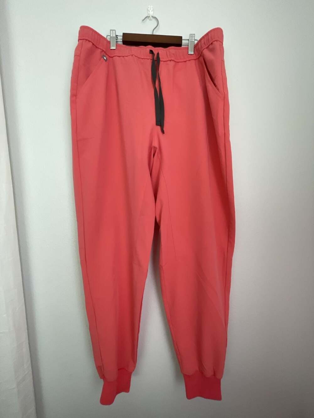 FIGS Medical Scrubs Jogger Pants Coral Pink Drawstring
Womens XL